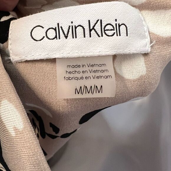 Calvin Klein No Wrinkle Top - Picture 5 of 8